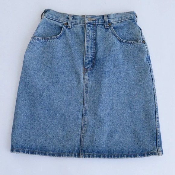 Vintage Hollywood Jeans Light Wash Denim  Mini Skirt with Slit Up Back 31 - Picture 1 of 11